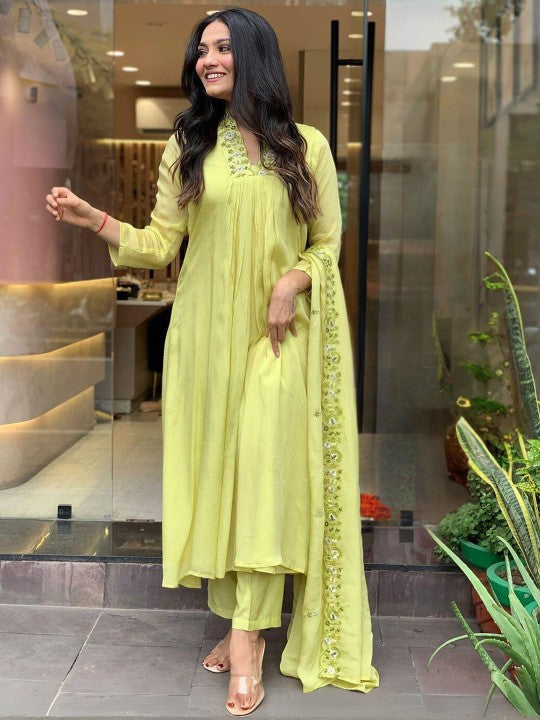 Floral Embroidered Thread Work A-Line Kurta With Trousers & Dupatta