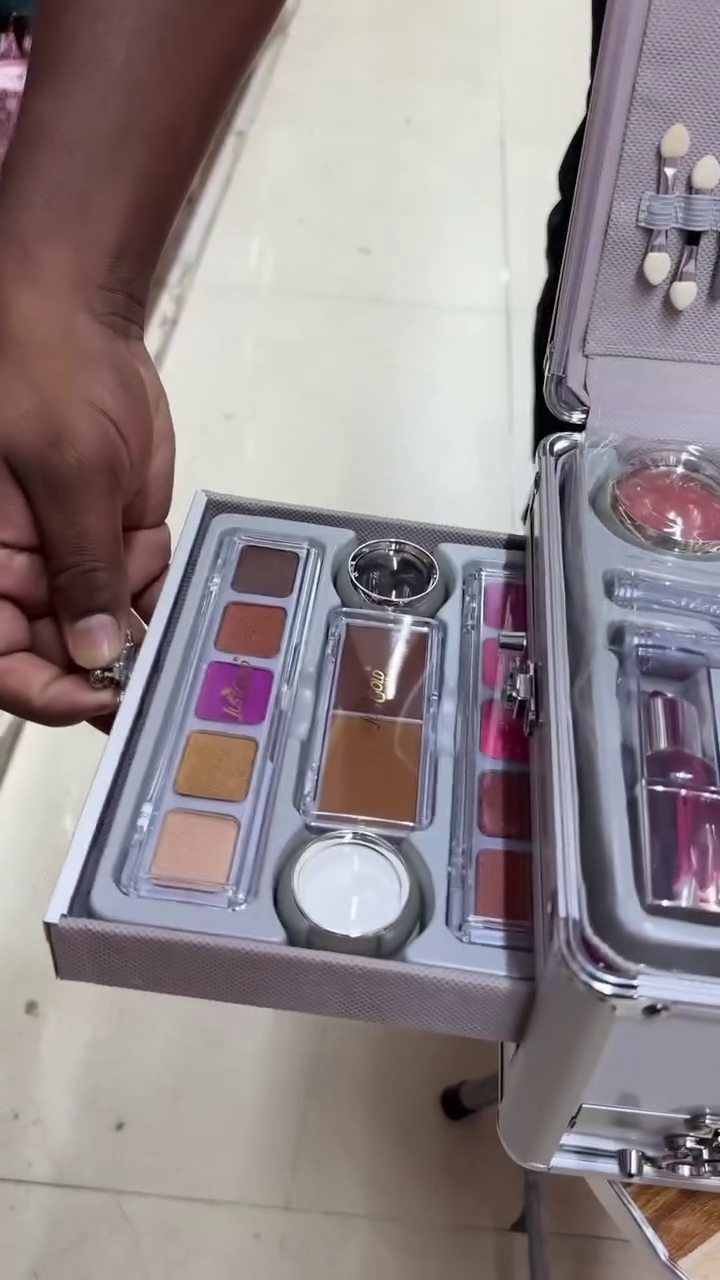 Professional Beauty Makeup Box | Eyes, Lips &amp;amp; Face Complete Kit