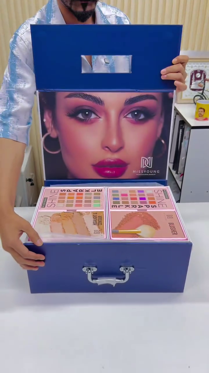 BellaGlow Makeup Kit